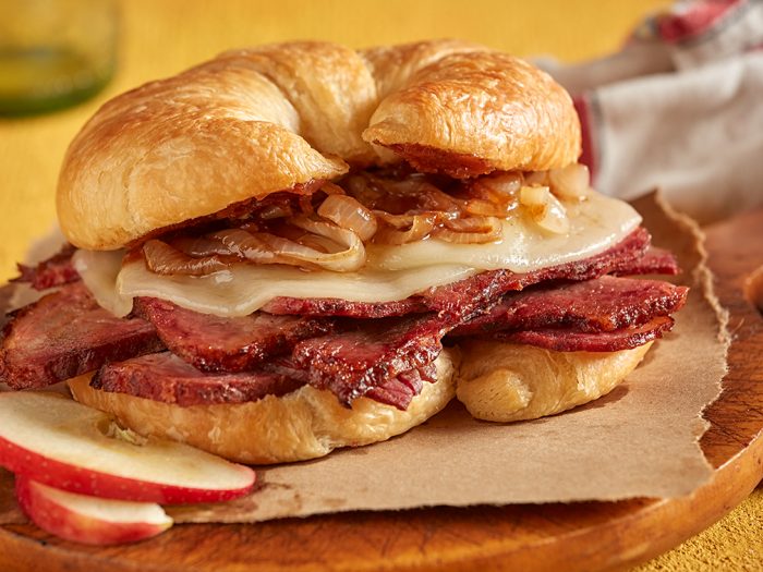 BRISKET CROISSANT